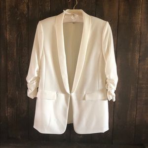 Tahari Ivory Scrunch Sleeve Blazer